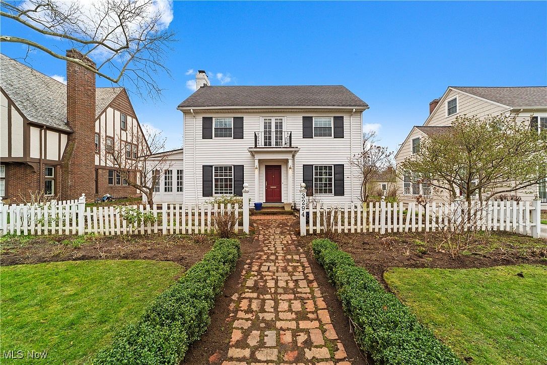 3294 Chadbourne Rd, Shaker Heights, OH 44120 | Zillow