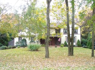 40 Tanglewood Dr, Danbury, CT 06811