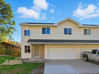 8833 Walnut Pl, Rockford, MN, 55373