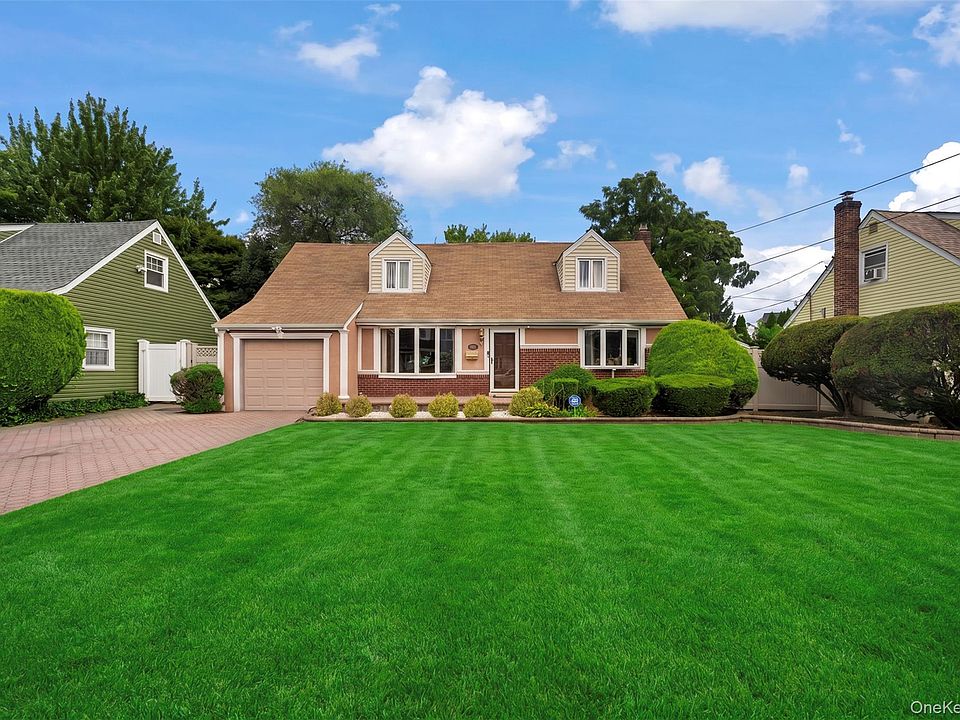 1st image of 868 Spring Avenue