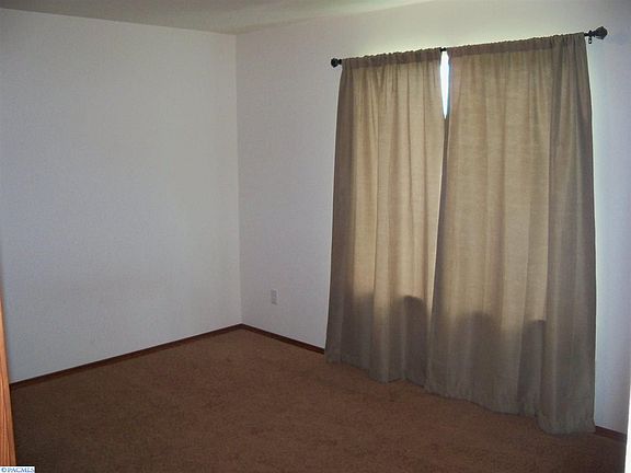 5th image of 4408 Catalonia Ct