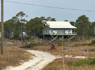 368 Lubbers Ln, Carrabelle, FL 32322