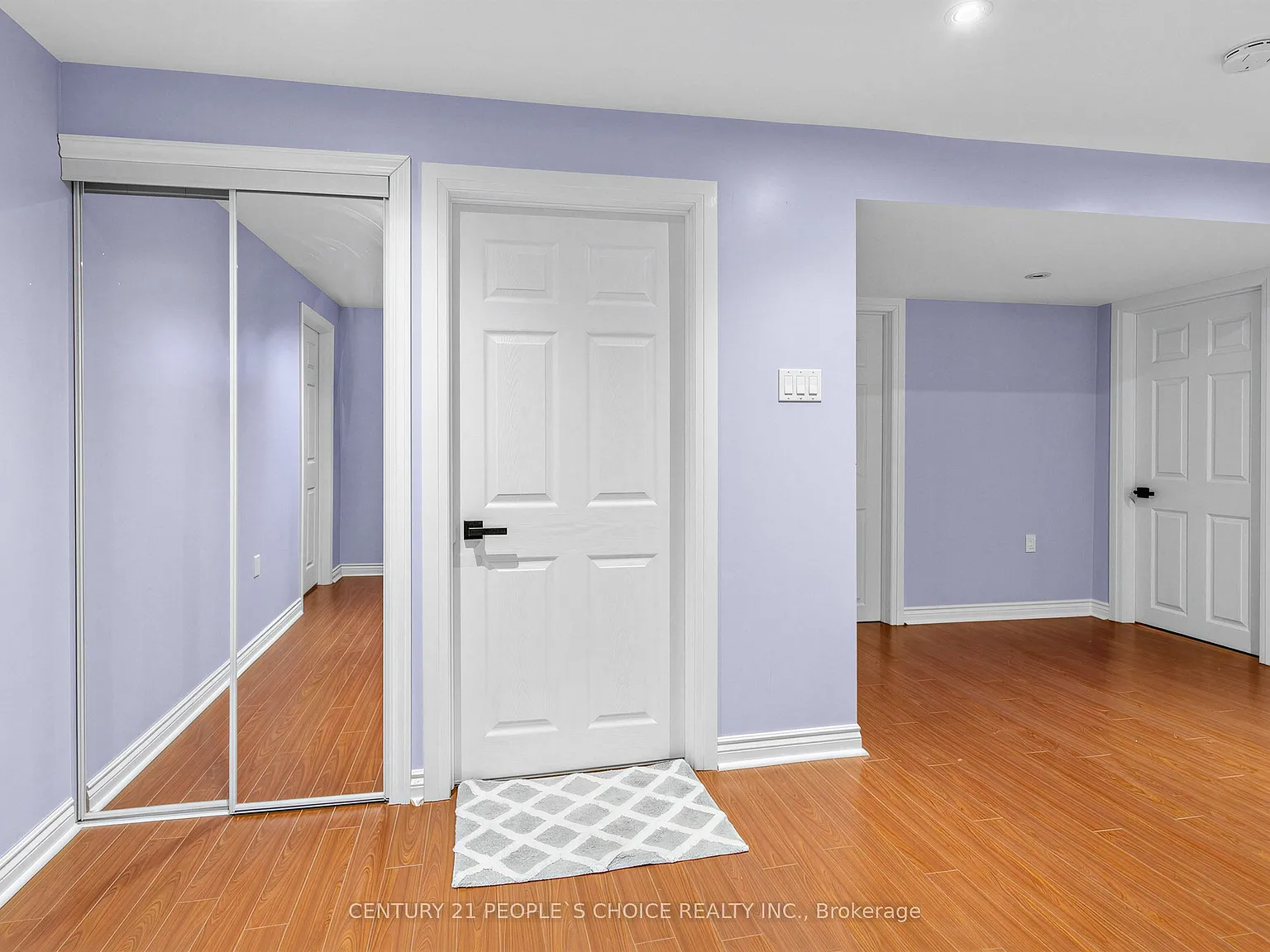 3 bed, $2,100 — Photo 4