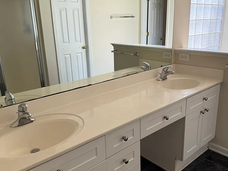 720 Bent Hickory Rd — Photo 5