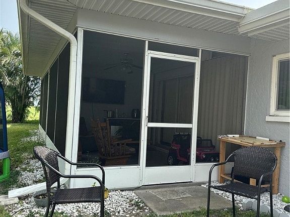 5th image of 523-525 SE 5th Ave