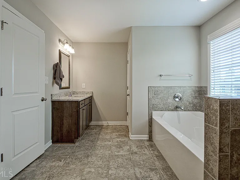 14 Alyssa Rd — Photo 18