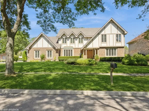 1600 Laburnum Rd, Hoffman Estates, IL 60192