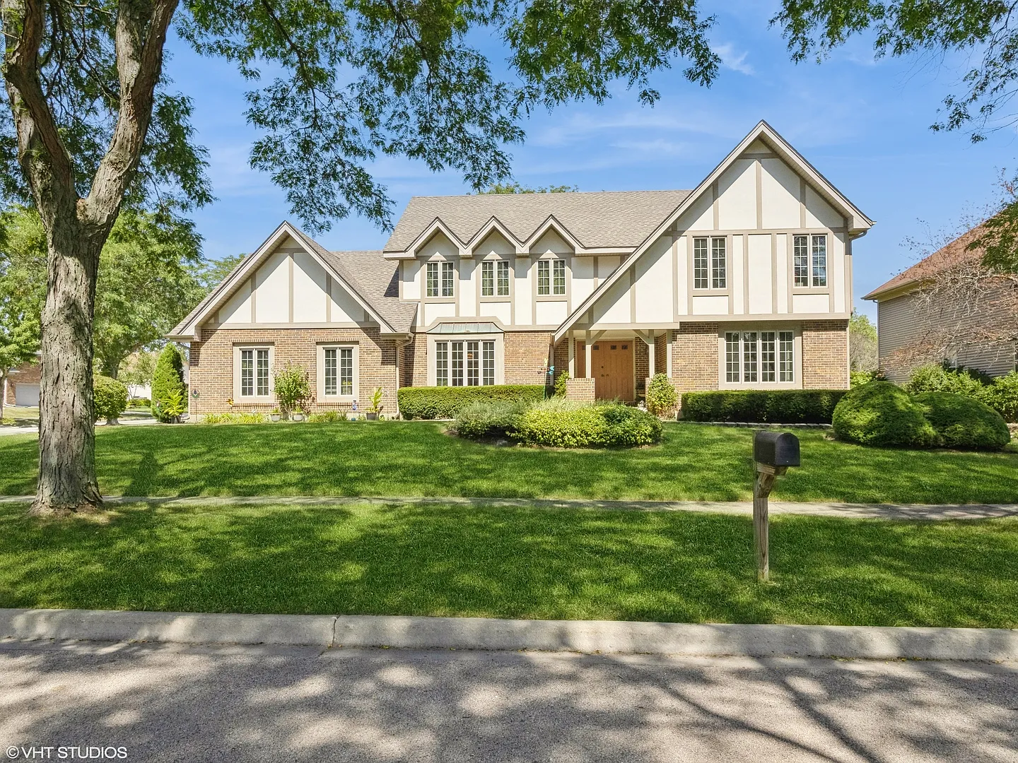 1600 Laburnum Rd photo 1