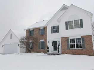 2 Rockbridge Ln, Penfield, NY 14526