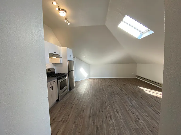 1157 Hague Ave #6 — Photo 6