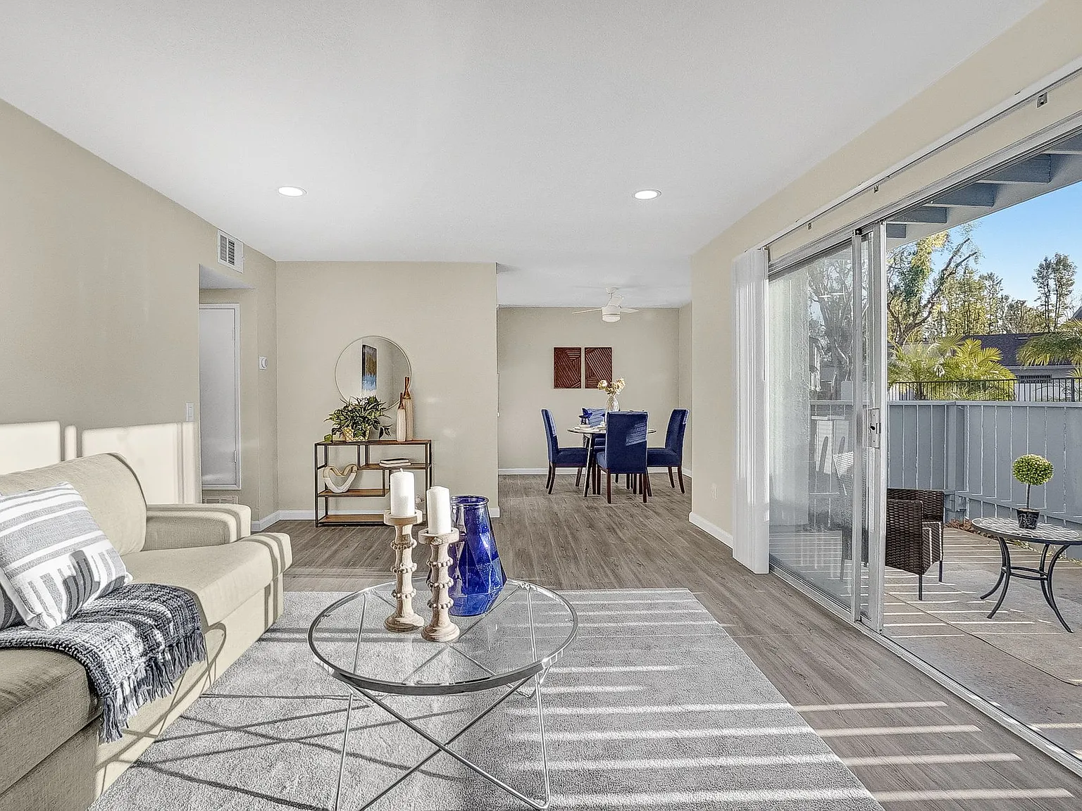 Las Casitas Apartments - Redlands, CA — Photo 4