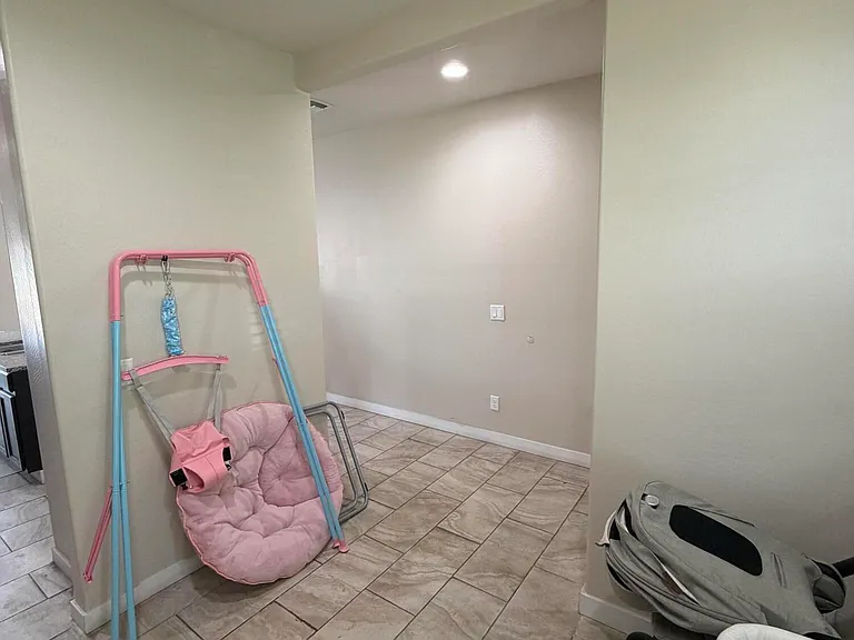 7836 W Riverside Ave — Photo 3