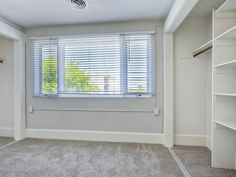 4052 Albatross St — Photo 25