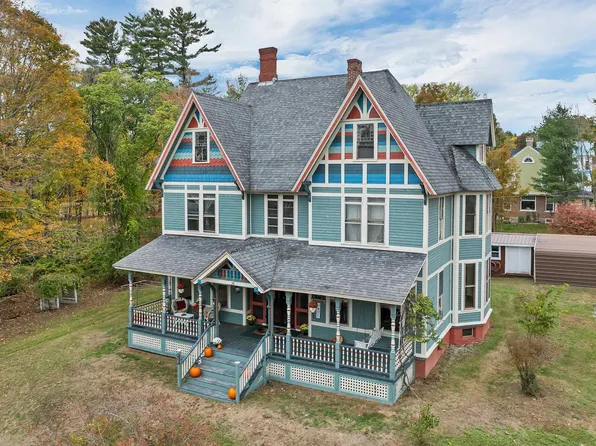 28 Maple Square, Franklin, NH 03235