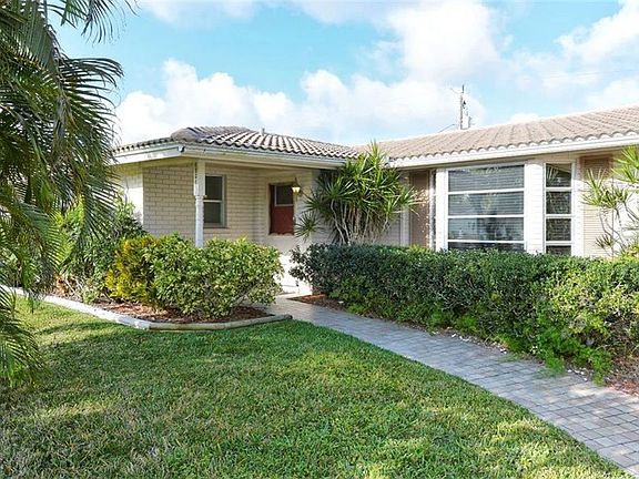 3rd image of 6934 Antigua Pl