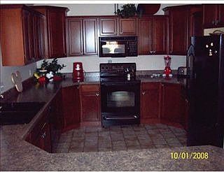 4th image of 841 Avenue F