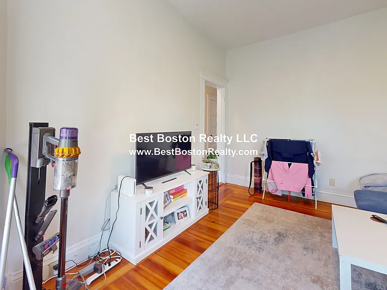 171 Tremont St #3 — Photo 4