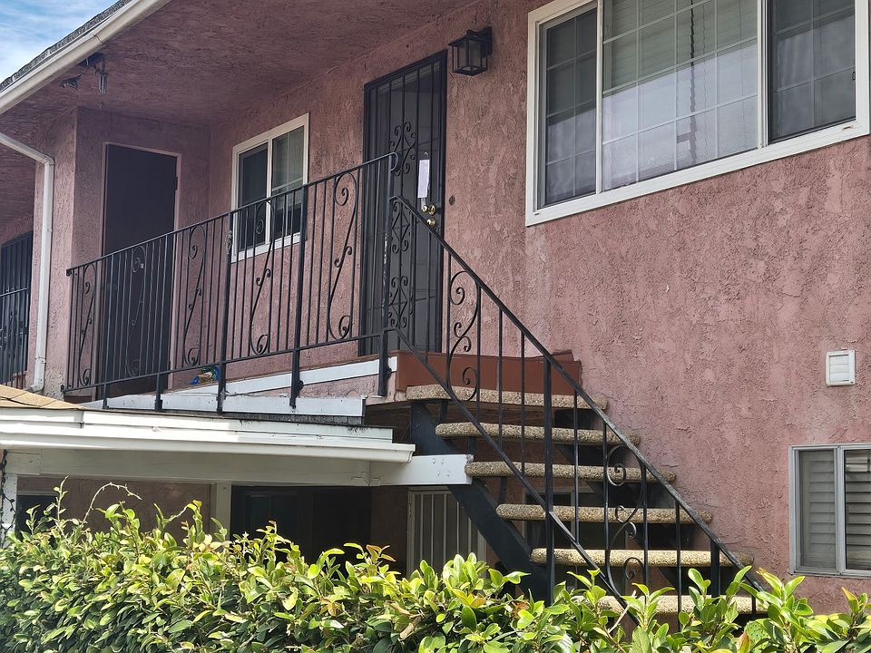 1st image of 4350 W 171st St #B