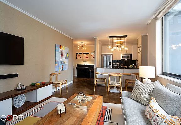 2nd image of 62 W 62nd St APT 12A