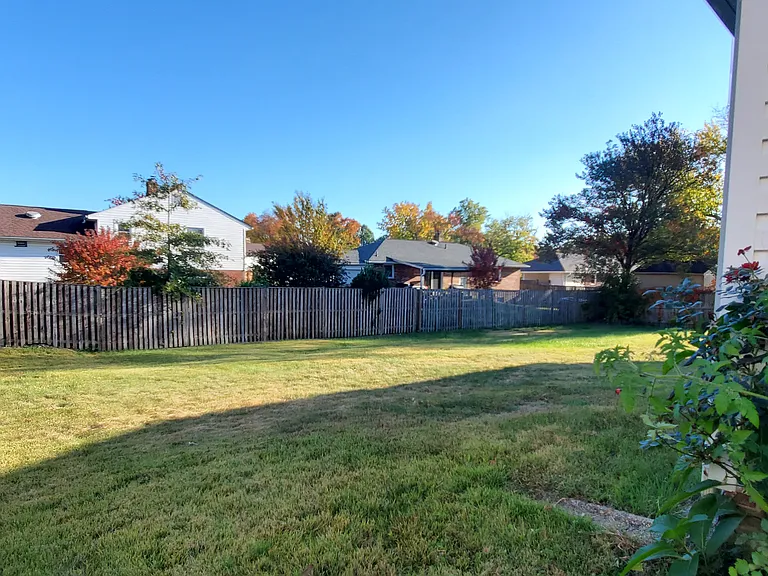 12636 Darlenen St — Photo 9