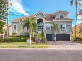 6113 Pasadena Point Blvd, Gulfport, FL 33707