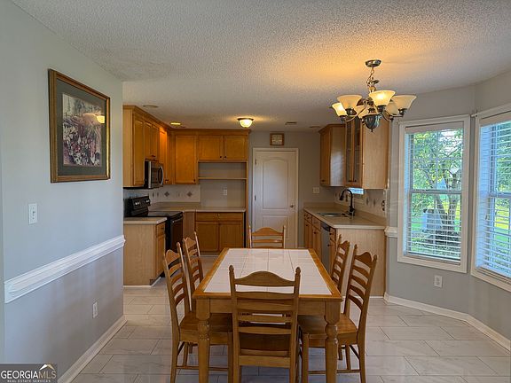 5th image of 152 Moss Pointe Dr