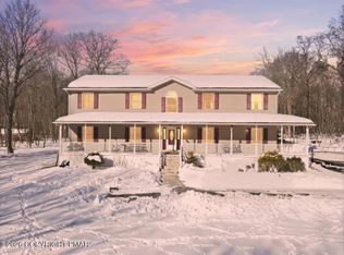 218 Spruce Run Dr, Dingmans Ferry, PA