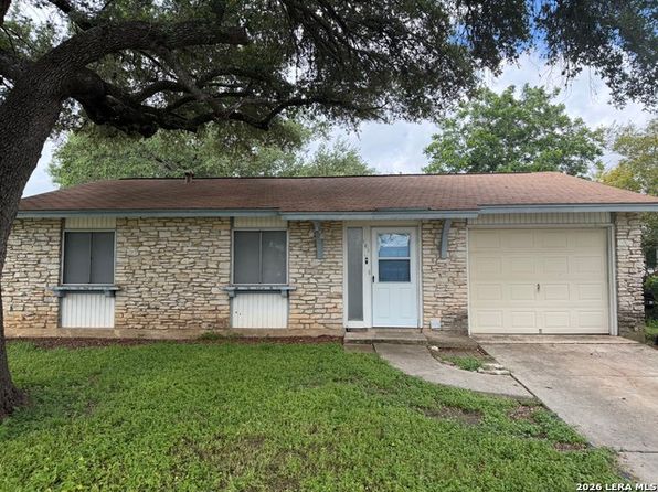 161 Lost Forest St, Live Oak, TX