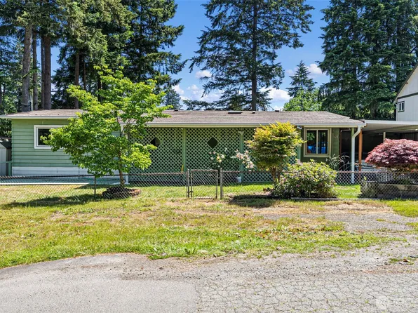 940 Yoder Lane NE, Bremerton, WA 98311