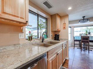 1102 E Taro Ln, Phoenix, AZ 85024