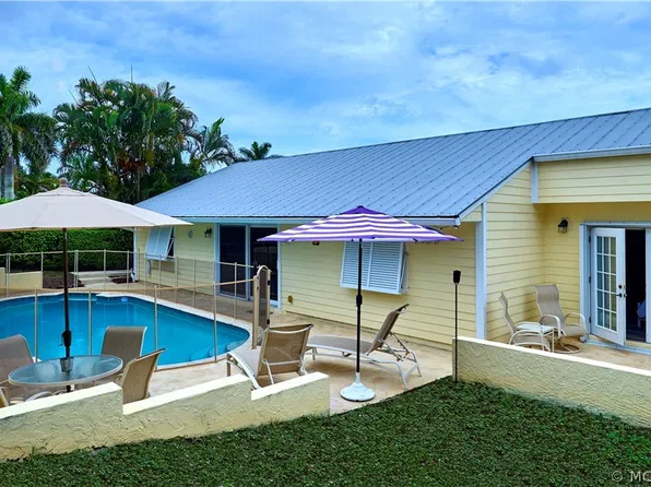 2485 NE 16th Ct, Jensen Beach, FL 34957