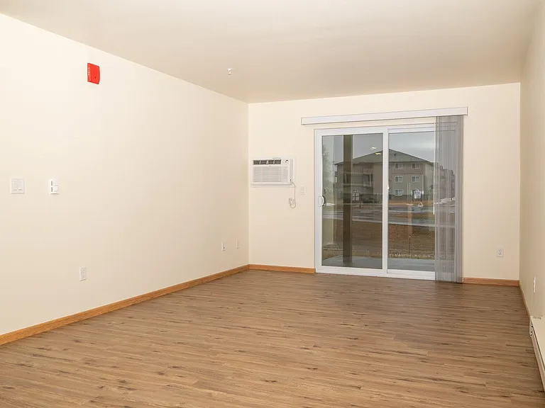 400 Larkin St — Photo 5