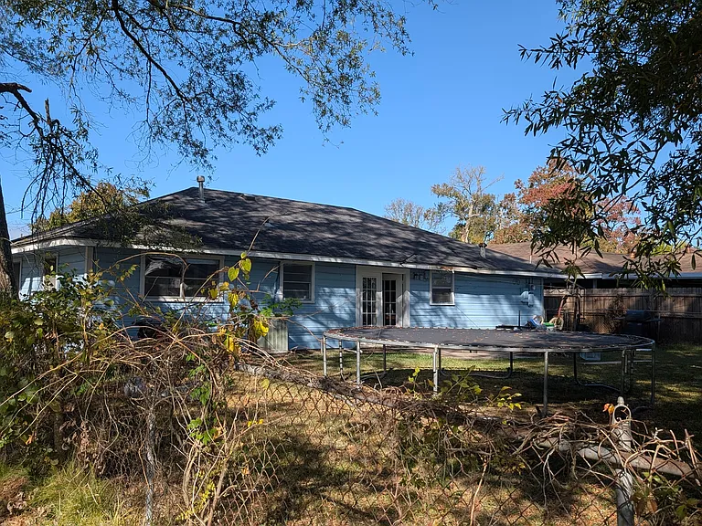 4910 Wales Dr — Photo 6