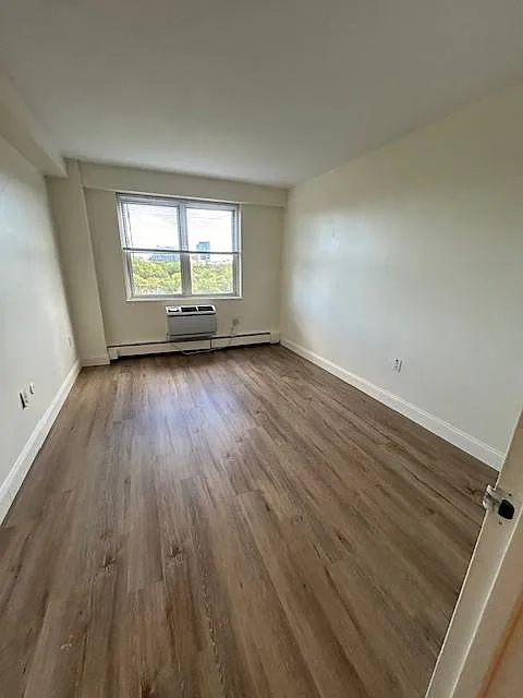 175-185 Freeman St in Brookline, MA 02446 — Photo 3