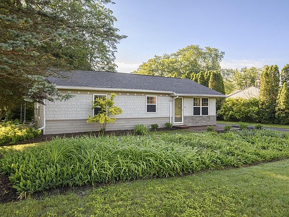 3rd image of 11319 3rd AVENUE