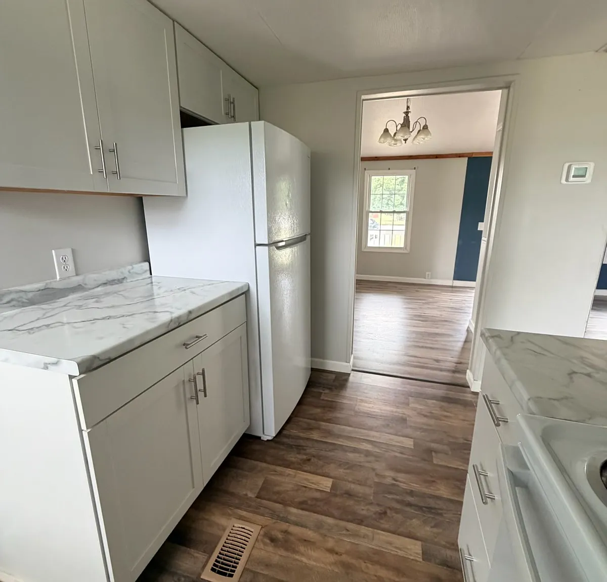 3 bed, 1104 sqft, $1,200 — Photo 2