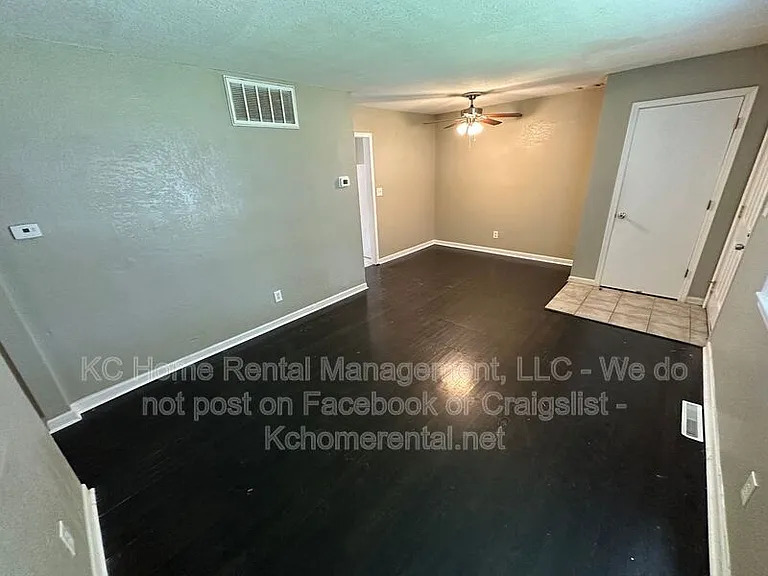 5903 E 149th St — Photo 10