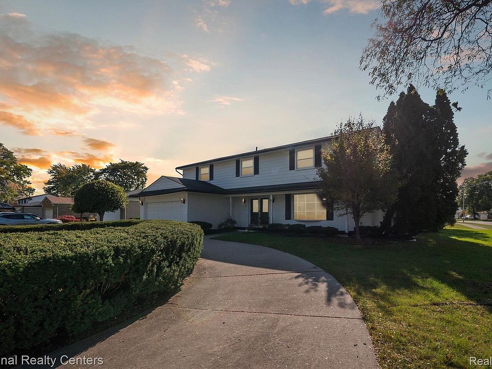 1st image of 18251 Onyx St