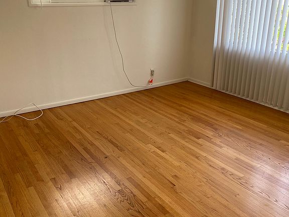 3rd image of 1033 S Bedford St APT 4