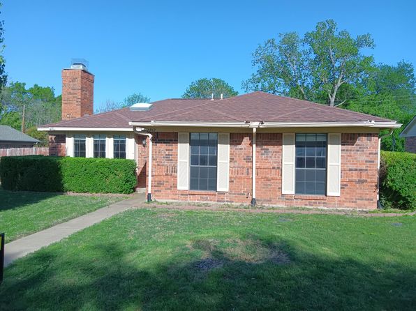 2742 E Wentwood Dr