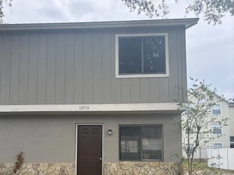 12058 Tift Cir — Photo 11
