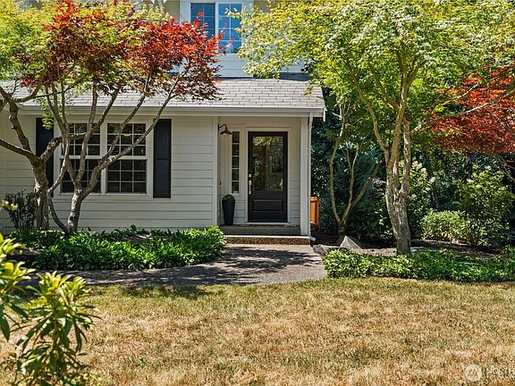 2nd image of 5014 Willow Lane NW