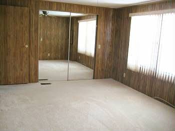 3rd image of 321 NE Opal Dr
