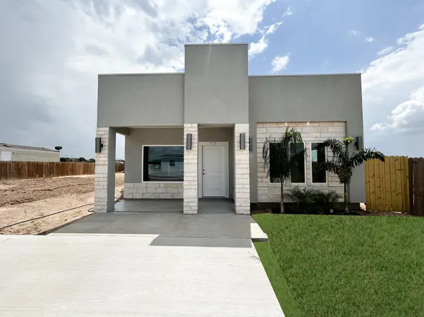 715 Bluebeard Ct, Laredo, TX 78046