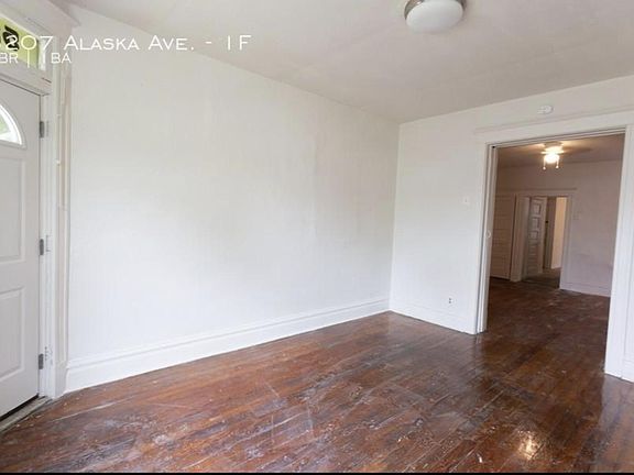 3rd image of 5207 Alaska Ave #1F