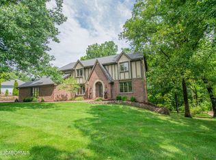 734 Hobbs Rd, Jefferson City, MO 65109