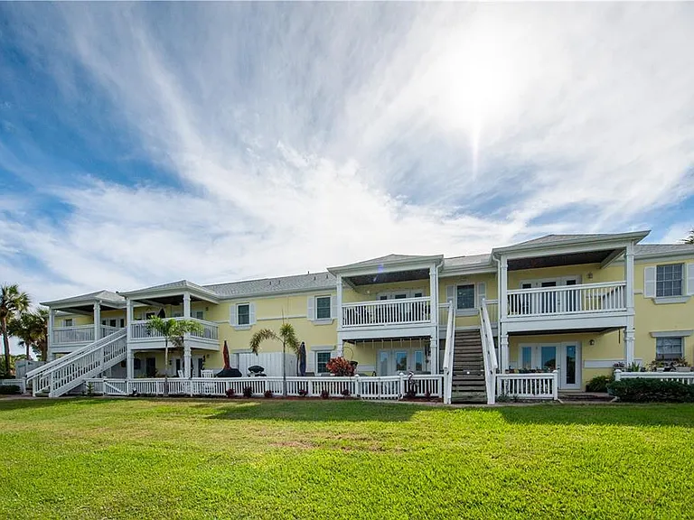 237 Seahorse Dr SE #H — Photo 25