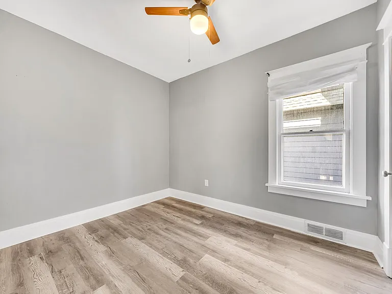 30 Sunset St #1 — Photo 13