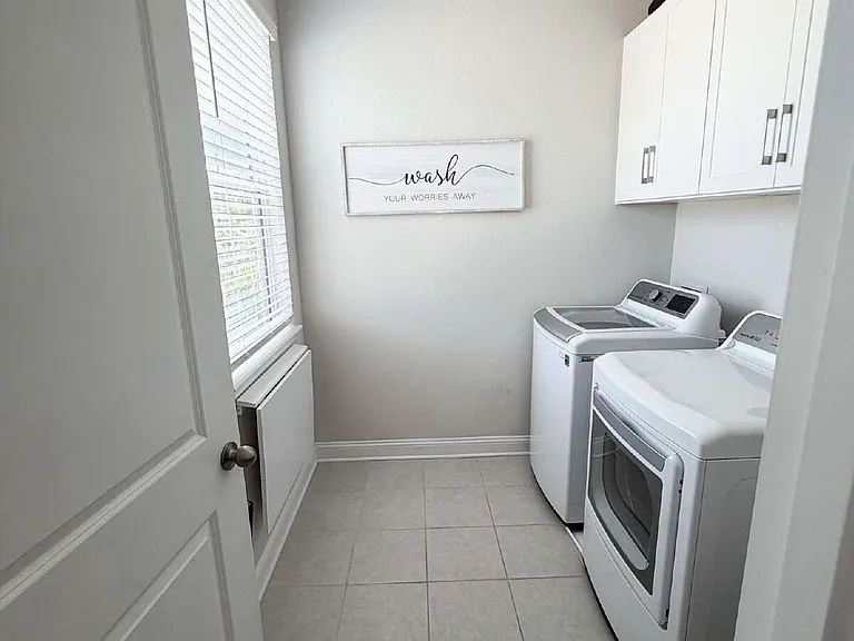 467 Blue Daze St — Photo 15