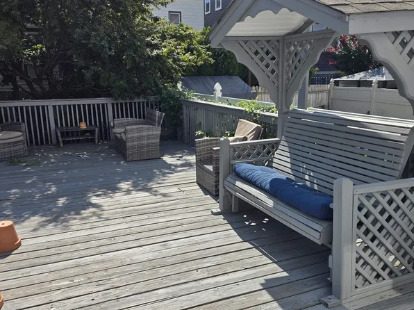 120 West 13th Street image 15 of 16